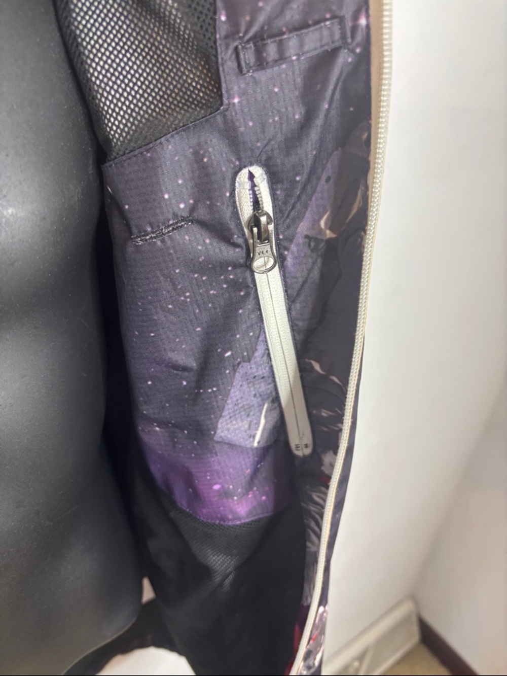 Neff Purple and Black Astronaut Graphic Windbreaker Size Medium - Picture 8 of 12